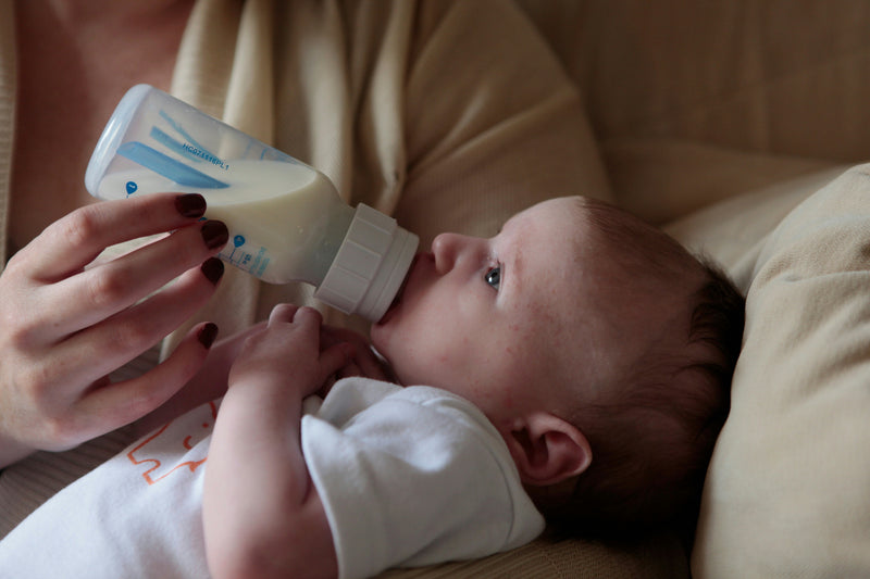 Bottle Feeding Secrets for Happy, Calm Babies